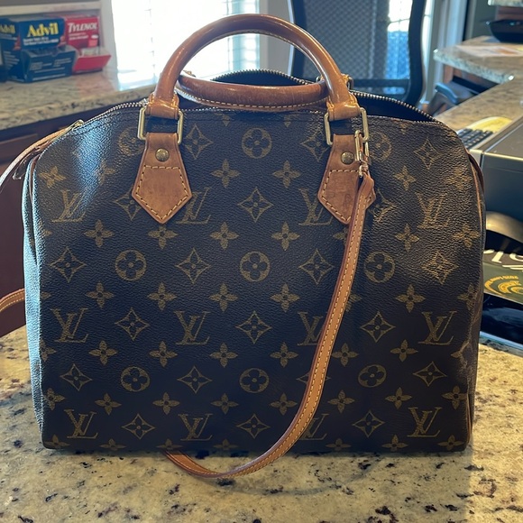 Louis Vuitton Monogram Canvas Handbag - Picture 15 of 16